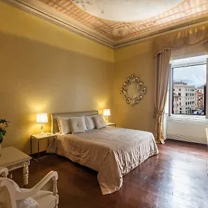 Prestigious Piazza Navona Apartment Rome